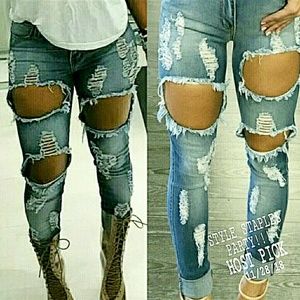 💋DISTRESSED DENIM LARGE HOLE BLUE JEANS!!!